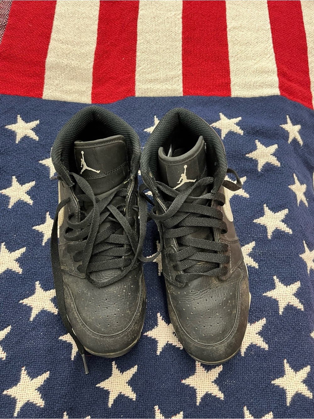 Nike Black High-Top Sport Cleat Sneakers with Jumpman Logo Boys Size 4.5 Youth